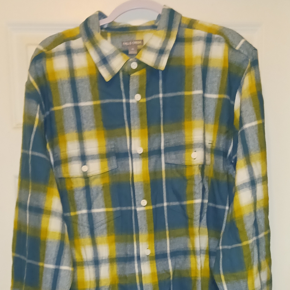 Men's flannel button down shirt